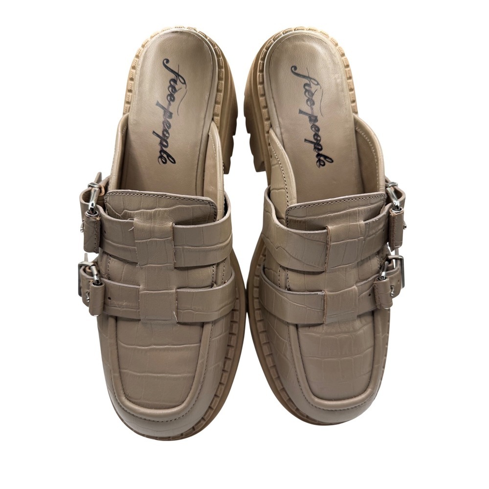 NEW FREE PEOPLE Buckle Lyra Lug Loafers, Cream, Size 40/US 9 - Picture 3 of 10